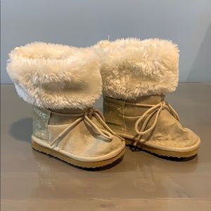 Carter’s Toddler Size 5 boots